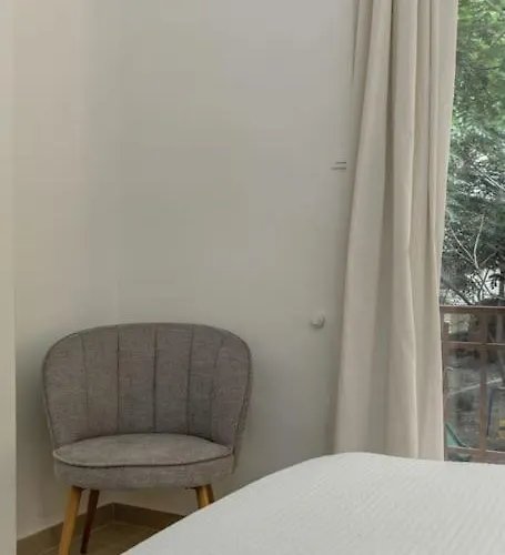 Premium, Modern In City Center דירה